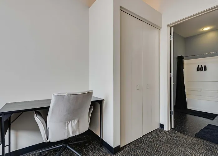 West Loop - Views With In & Out Parking 4 * Chicago